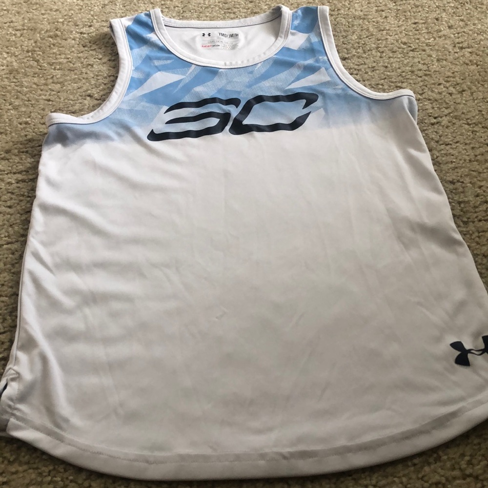 Boys Under Armour tank size medium